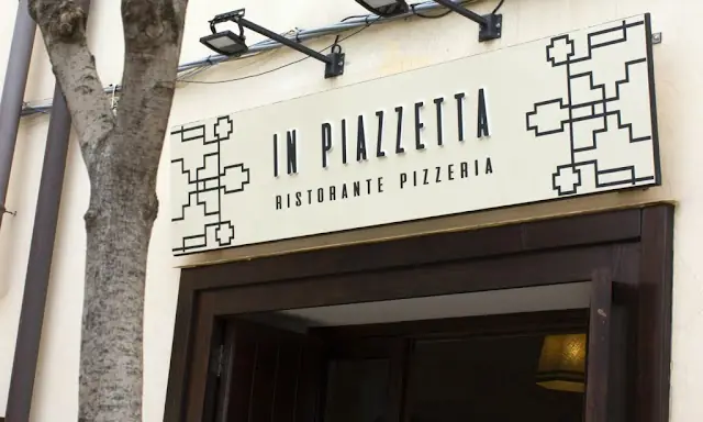 In Piazzetta — Ristorante Pizzeria