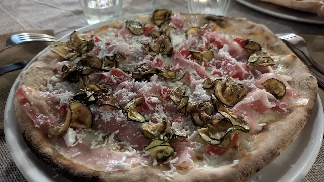 Pizzeria La Piazzetta — foto 3