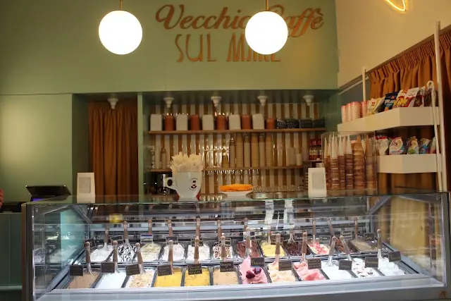 Vecchio Caffè sul Mare